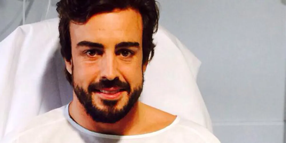 Imagem ilustrativa da imagem Após acidente, Alonso deve perder últimos testes em Barcelona