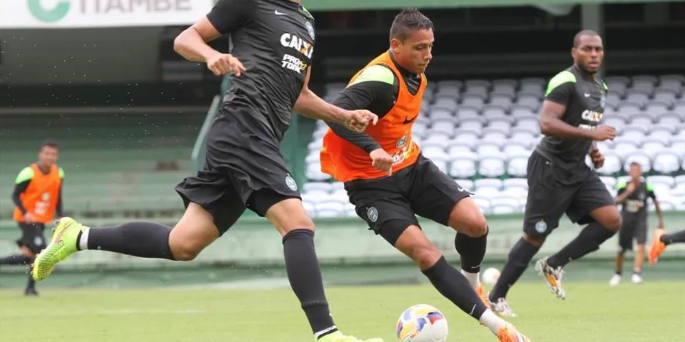Imagem ilustrativa da imagem Coxa realiza penúltimo treino antes do Atletiba