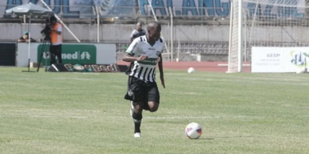 Imagem ilustrativa da imagem Maringá bate Nacional e vence primeira no Paranaense