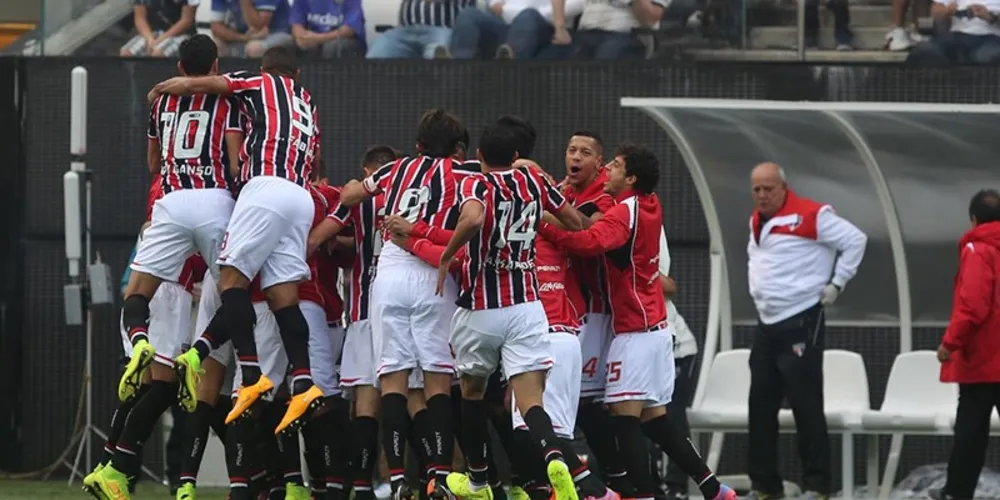 Imagem ilustrativa da imagem São Paulo tem 19 relacionados para estreia na Libertadores