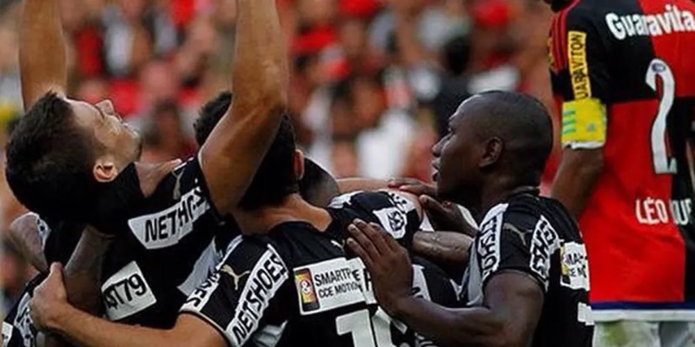 Imagem ilustrativa da imagem Botafogo vence o Flamengo e mantém a liderança no Estadual