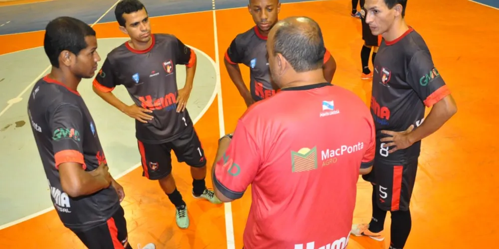 Imagem ilustrativa da imagem Keima Futsal se prepara para torneio em Castro