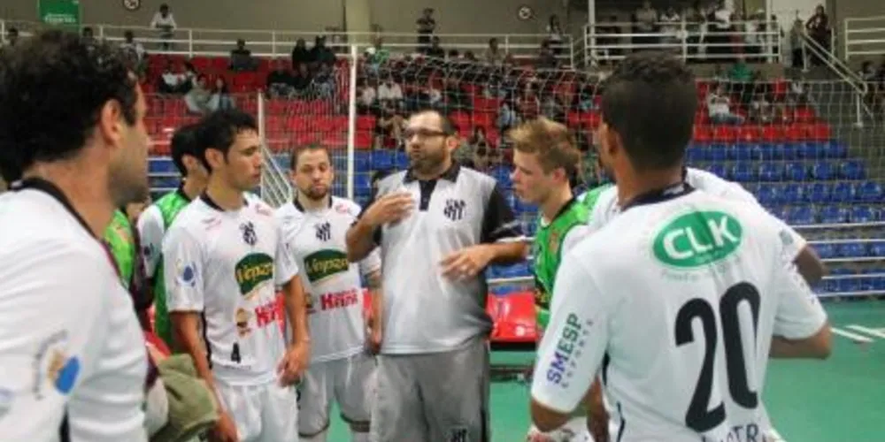 Imagem ilustrativa da imagem Caramuru recebe Floripa Futsal em amistoso