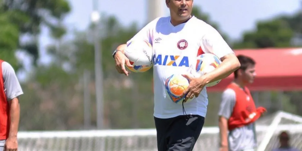 Imagem ilustrativa da imagem Atlético mantém base para enfrentar J. Malucelli