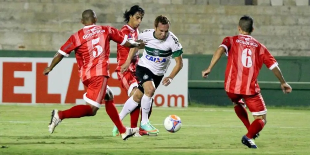 Imagem ilustrativa da imagem Coritiba e Rio Branco fecham a 8ª rodada do Paranaense