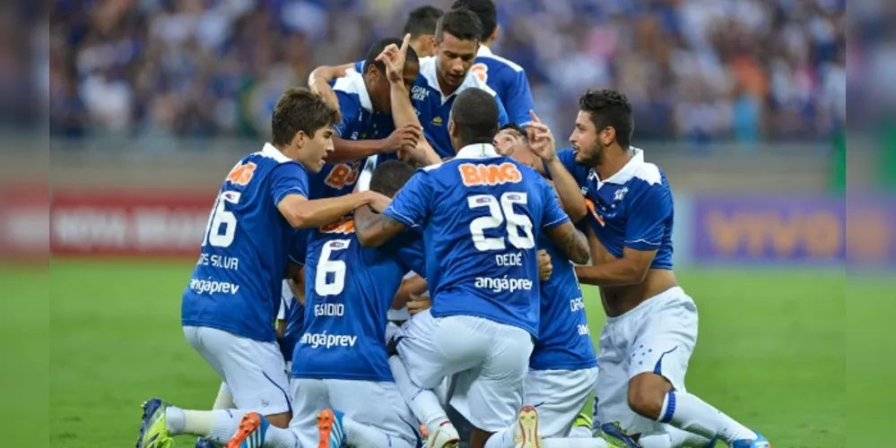 Imagem ilustrativa da imagem Brasileirão 2015 começa com Cruzeiro x Corinthians