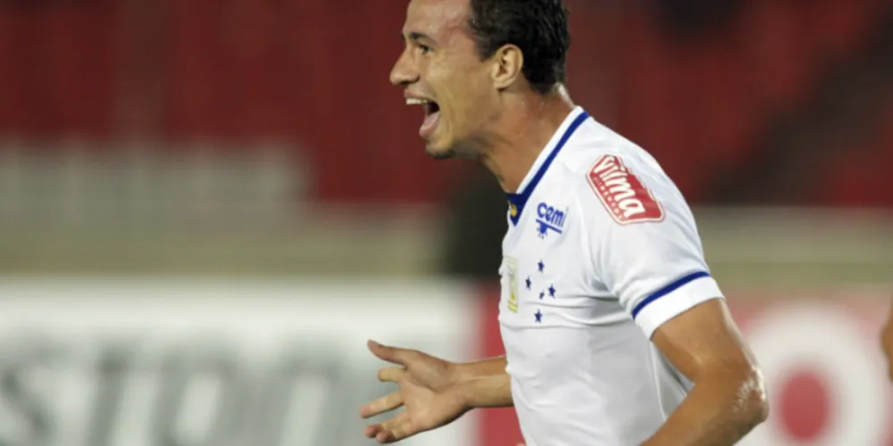 Imagem ilustrativa da imagem Cruzeiro vence e lidera o grupo 3 da Libertadores