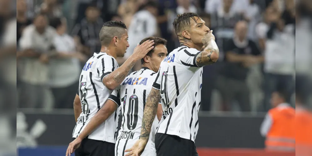 Imagem ilustrativa da imagem Com desempenho nesta quinta, Guerrero chega a 51 gols pelo Corinthians