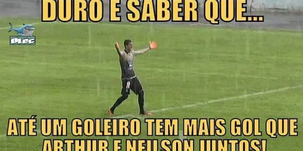 Imagem ilustrativa da imagem Gol de goleiro vira zoação na web com atacantes do Londrina