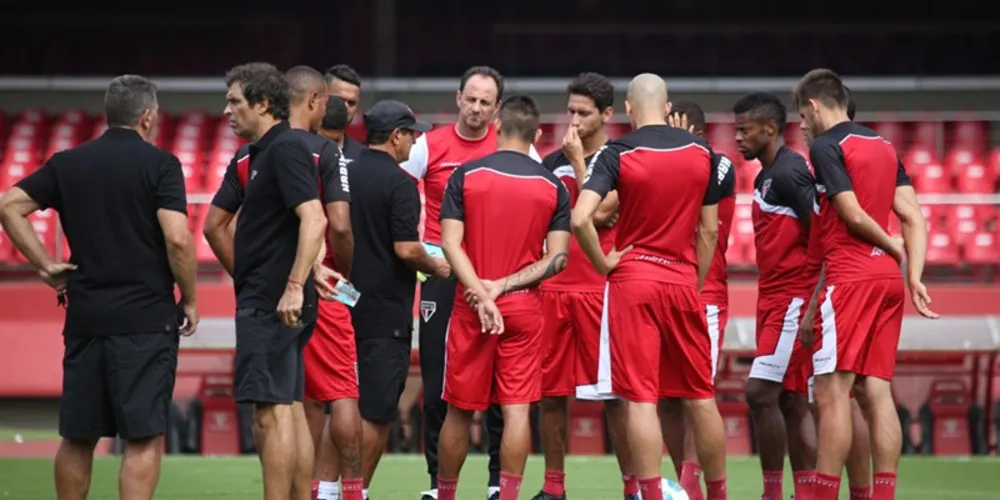 Imagem ilustrativa da imagem São Paulo treina no Morumbi de olho em clássico