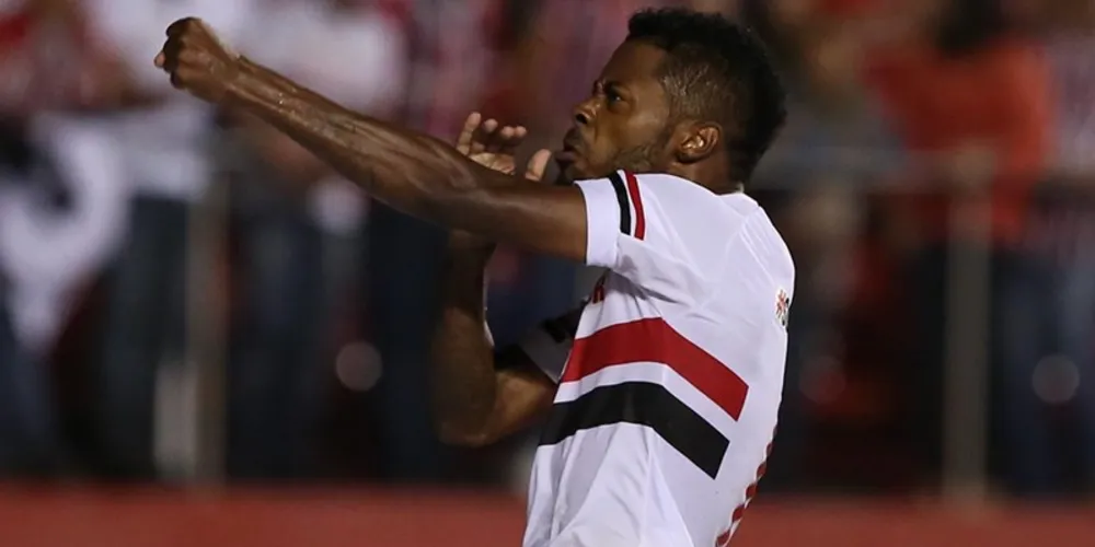 Imagem ilustrativa da imagem Com gol no final, São Paulo bate o San Lorenzo