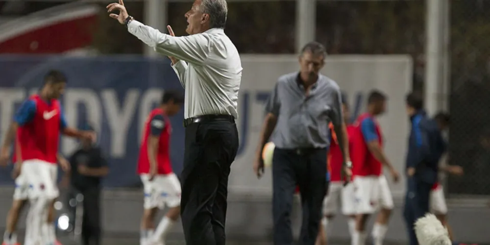 Imagem ilustrativa da imagem Tite elogia regularidade do Corinthians em 2015
