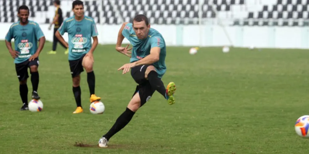Imagem ilustrativa da imagem Operário enfrenta Foz pela Semifinal do Paranaense