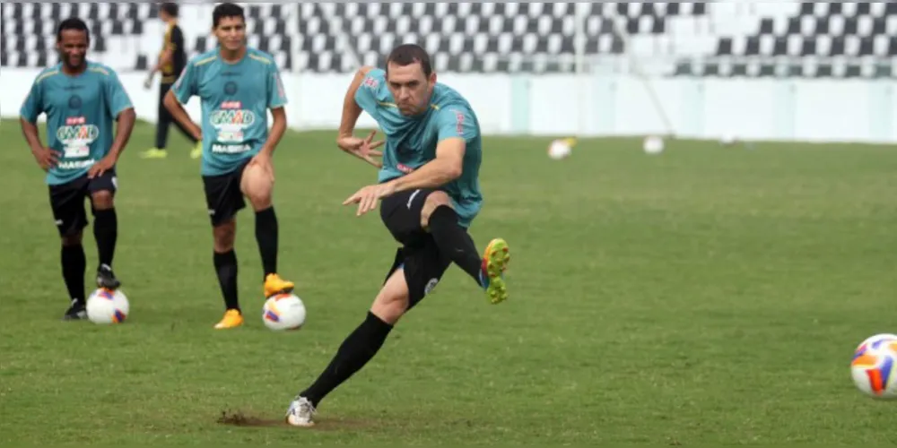 Imagem ilustrativa da imagem Operário enfrenta Foz pela Semifinal do Paranaense