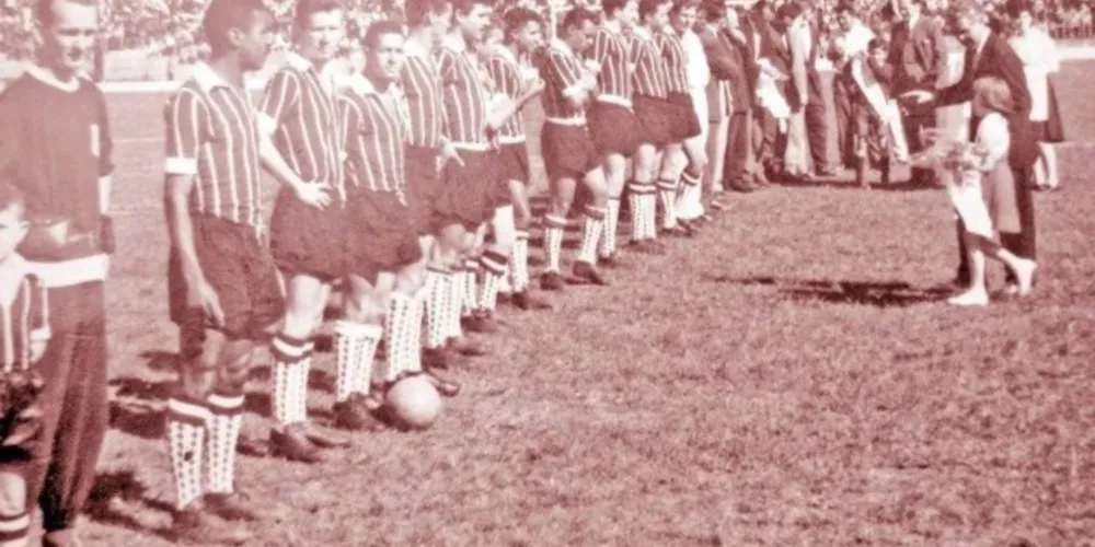 Imagem ilustrativa da imagem Vitória no domingo recoloca Operário na final após 54 anos