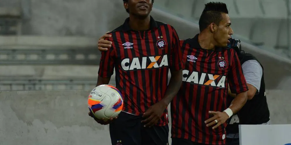 Imagem ilustrativa da imagem Sob vaias, Atlético estreia no Torneio da Morte com vitória sobre Prudentópolis