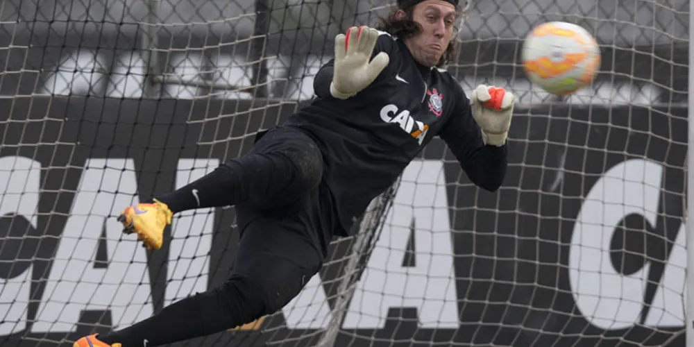 Imagem ilustrativa da imagem Cássio aprova folga para arrumar erros no Corinthians