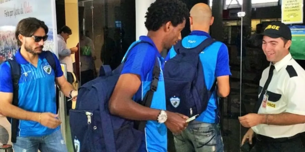 Imagem ilustrativa da imagem Londrina viaja para duelo decisivo contra o Santos
