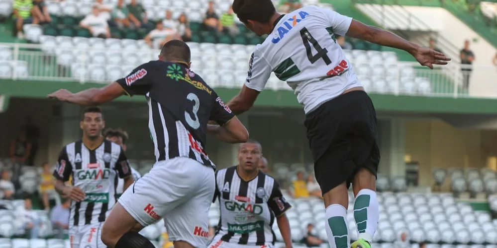 Imagem ilustrativa da imagem Paranaense terá final inédita entre Operário e Coritiba