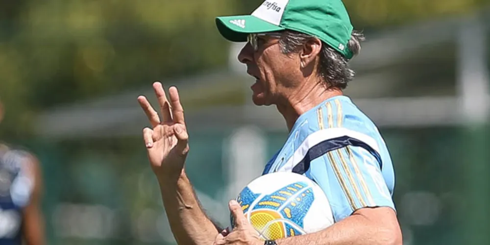 Imagem ilustrativa da imagem Oswaldo promove coletivo com Valdivia e Kelvin