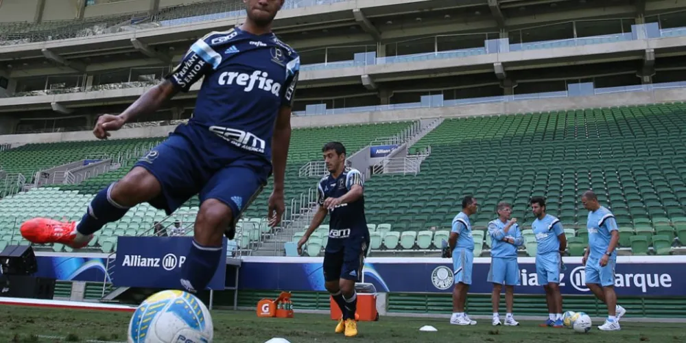 Imagem ilustrativa da imagem Palmeiras finaliza treinamento para enfrentar Botafogo-SP