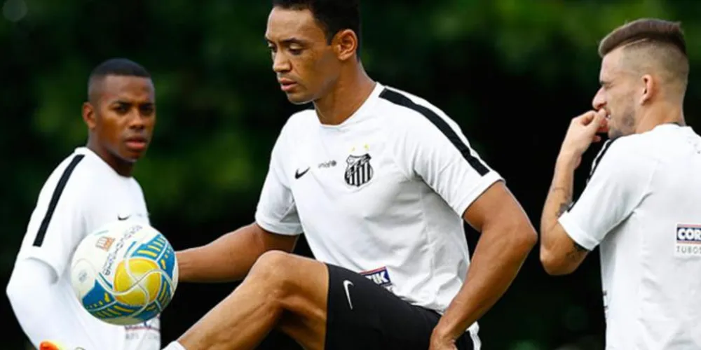 Imagem ilustrativa da imagem Santos treina forte para seguir invicto em clássicos