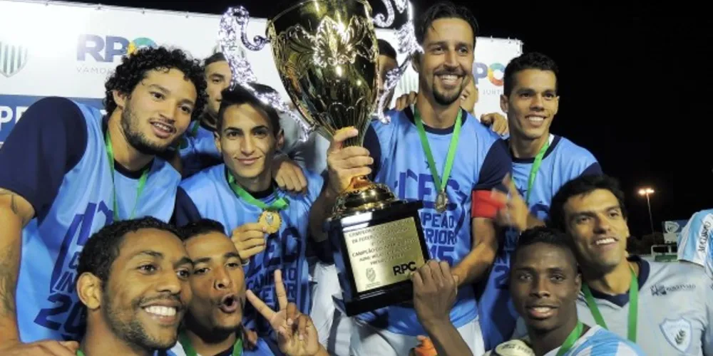 Imagem ilustrativa da imagem Londrina bate Foz por 2 a 0 e fica com título do Interior