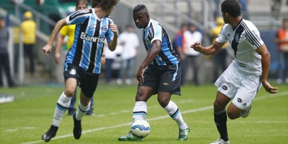 Imagem ilustrativa da imagem Grêmio e Ponte Preta fazem jogo de seis gols
