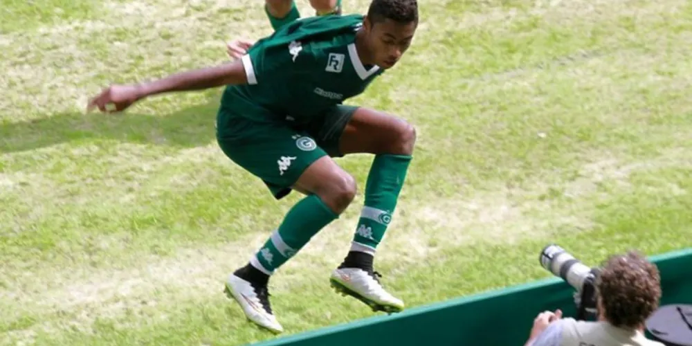 Imagem ilustrativa da imagem Palmeiras vacila e Goiás arranca vitória dentro do Allianz Parque