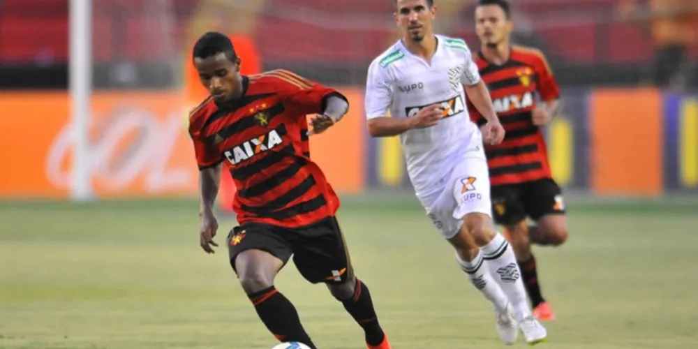 Imagem ilustrativa da imagem Leão goleia Figueirense na estreia da Série A