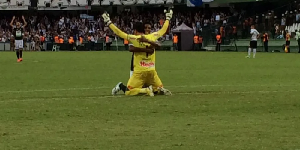 Imagem ilustrativa da imagem Operário faz história e se consagra Campeão Paranaense de 2015