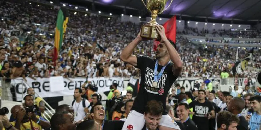 Imagem ilustrativa da imagem Vasco vence Botafogo e conquista Carioca após 12 anos