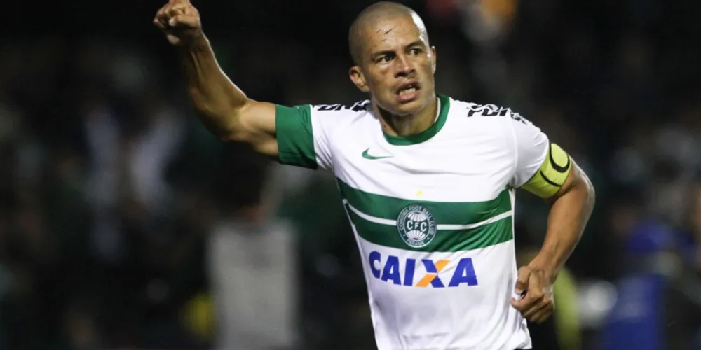Imagem ilustrativa da imagem Craque do Coritiba parabeniza o Operário e PG pelo título histórico