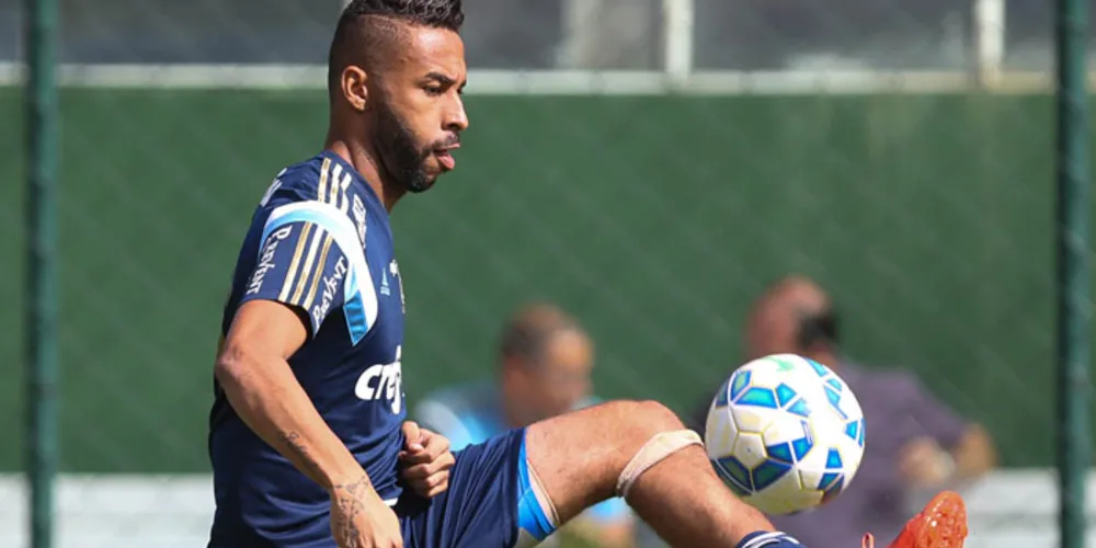 Imagem ilustrativa da imagem Após empate no Brasileirão, Palmeiras treina para Copa do Brasil