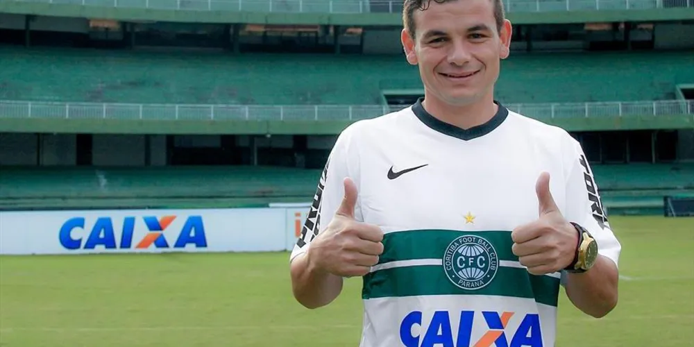 Imagem ilustrativa da imagem Algoz na final do Paranaense, Ruy volta ao Coritiba