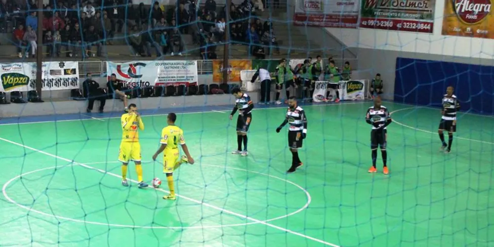 Imagem ilustrativa da imagem Caramuru Futsal vence a Copagril e sonha com Liga Sul