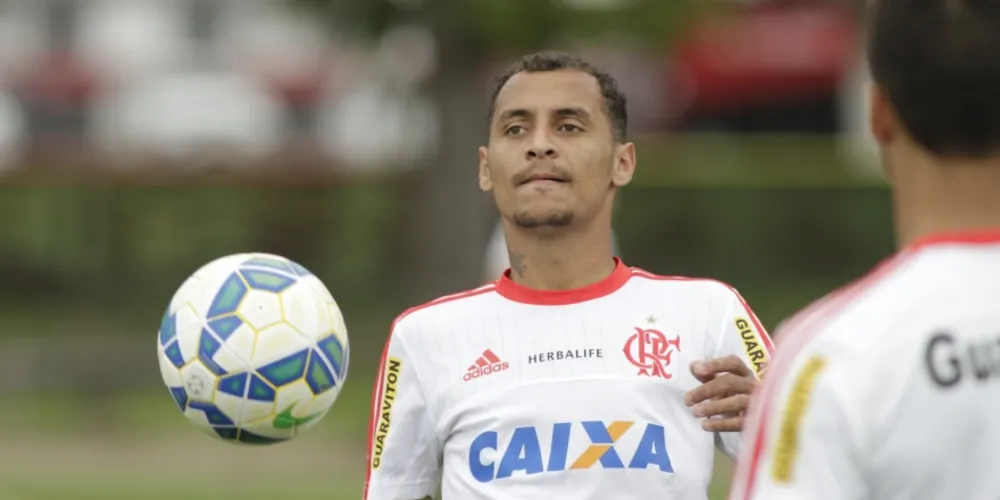 Imagem ilustrativa da imagem Alan Patrick e Ayrton são apresentados no Flamengo