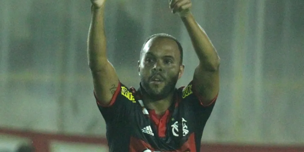 Imagem ilustrativa da imagem Alecsandro deve se juntar ao Palmeiras na próxima semana