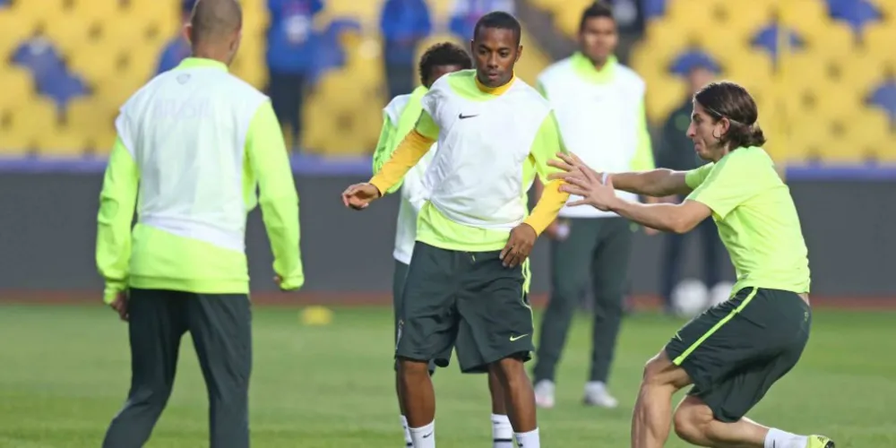 Imagem ilustrativa da imagem Quatro anos depois, Brasil e Paraguai se reencontram nas quartas
