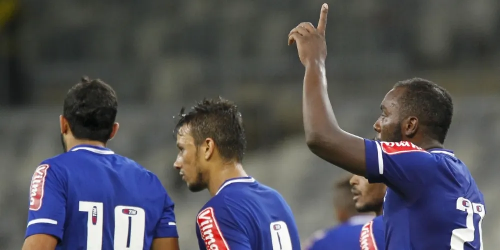 Imagem ilustrativa da imagem Após primeira vitória, elenco exalta força do Cruzeiro