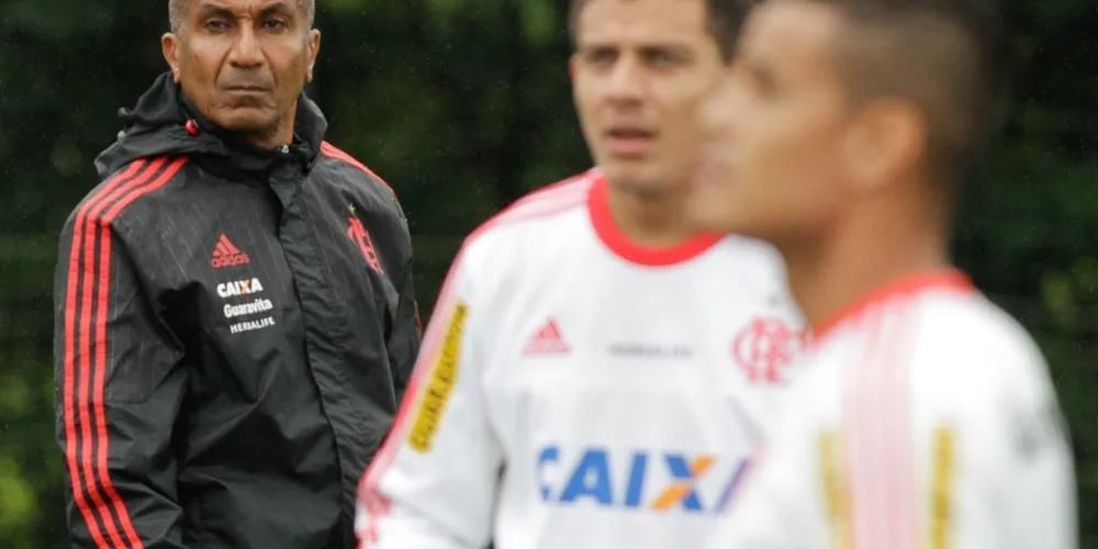 Imagem ilustrativa da imagem Cristóvão quer reação do Flamengo no clássico contra o Vasco
