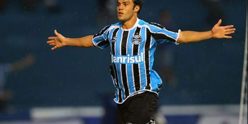 Imagem ilustrativa da imagem Kléber Gladiador faz exames e pode fechar com o Coritiba