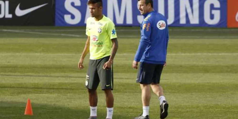 Imagem ilustrativa da imagem Dunga: "Queremos homens na seleção, não meninos"
