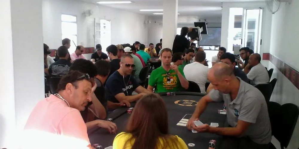 Imagem ilustrativa da imagem PG sedia Paranaense de Poker com premiação de R$ 100 mil