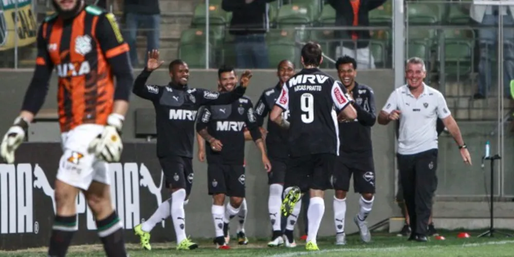 Imagem ilustrativa da imagem Galo vence o Figueirense e se isola na ponta do Brasileirão