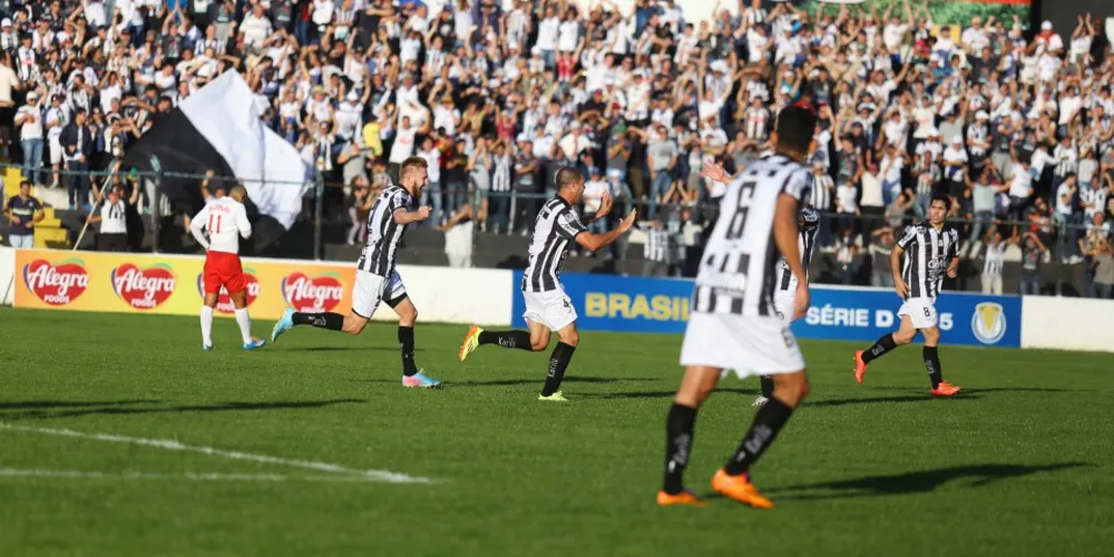 Imagem ilustrativa da imagem Operário faz 1º tempo impecável e vence Red Bull Brasil