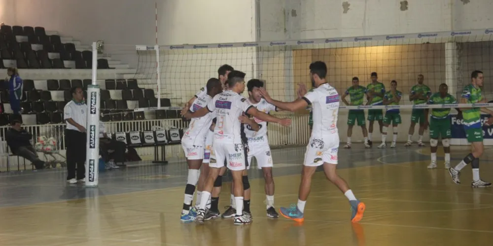 Imagem ilustrativa da imagem Caramuru Vôlei faz duas partidas em casa neste fim de semana