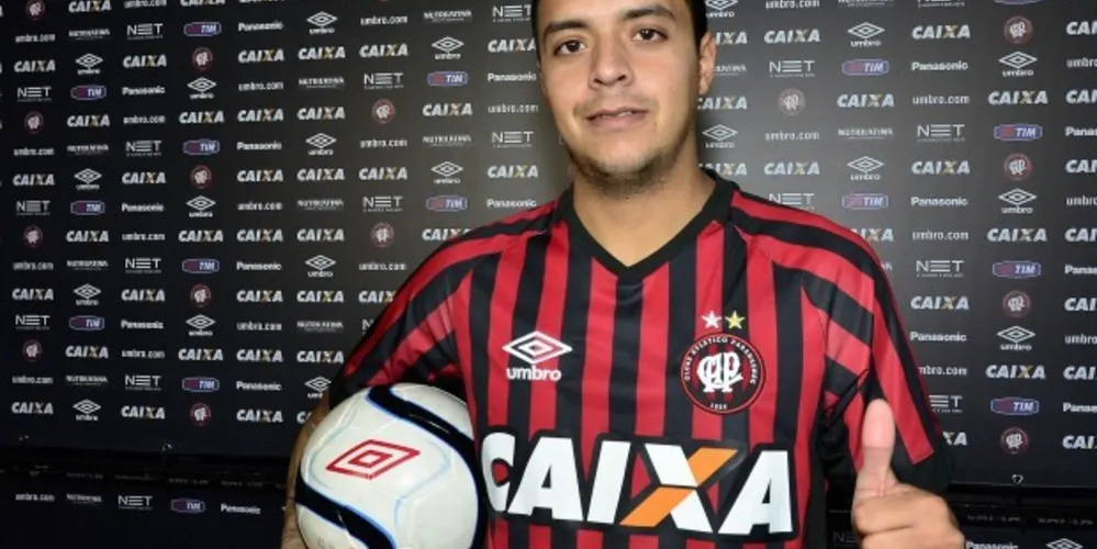 Imagem ilustrativa da imagem Meia argentino Fernando Barrientos reforça o Atlético-PR