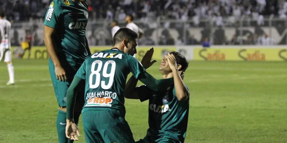Imagem ilustrativa da imagem Nos pênaltis, Coxa bate Ponte Preta e avança na Copa do Brasil