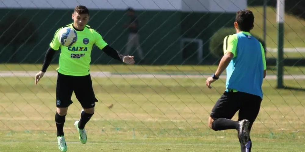 Imagem ilustrativa da imagem Ruy pode voltar ao Coritiba neste domingo